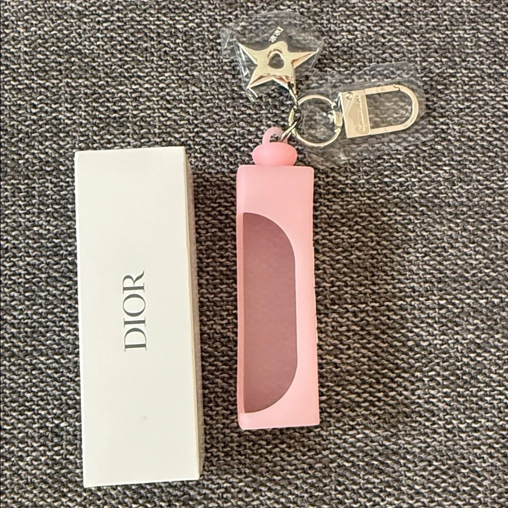 Dior Addict Lip Gloss Star Key Chain Pink Silicone New Authentic - Picture 5 of 17